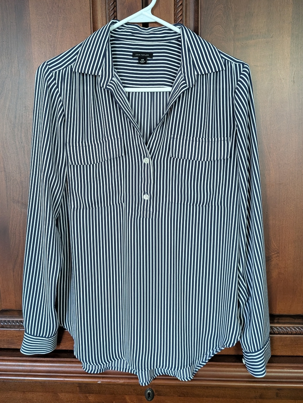 Ann Taylor Navy Striped Women's Blouse Sz XS - Picture 3 of 9